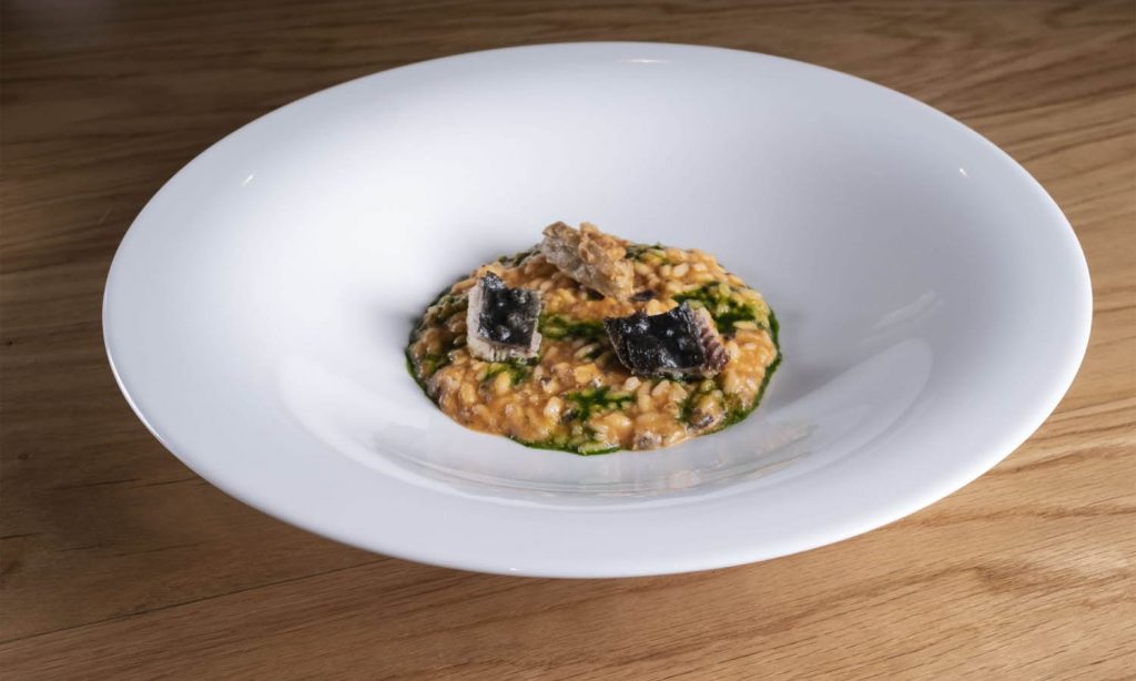 Ricetta Stellata “Risotto all'anguilla affumicata, aglio, limone e ...