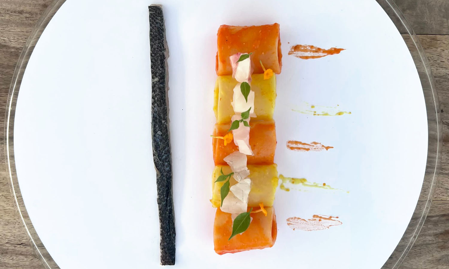 Paccheri Marulo bicolore e branzino - ricetta chef Giuseppe Marrazzo - Nettuno Lounge Beach - Torre Annunziata