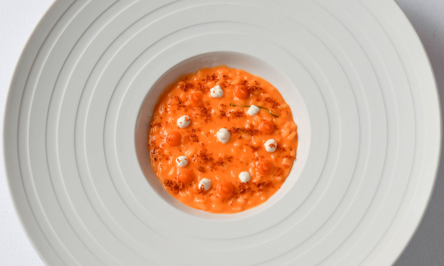 Ricetta stellata "Risotto Carnaroli, peperoni, menta, caprino e spezie di Cleopatra" - chef Alessandro Martellini - Suinsom * - Selva di Val Gardena
