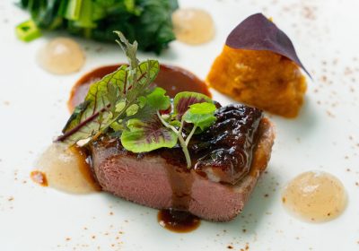 Petto di anatra stagionato al koji e laccato al forno con chutney di zucca, pepe rosa e cicoria - ricetta chef Daniele Succi - i-Fame Restaurant - Rimini