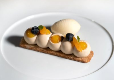Ricetta stellata "Mousse ai Ricciarelli, gel al mandarino e il suo sorbetto" - chef Davide Canella - Contrada - Castelnuovo Berardenga