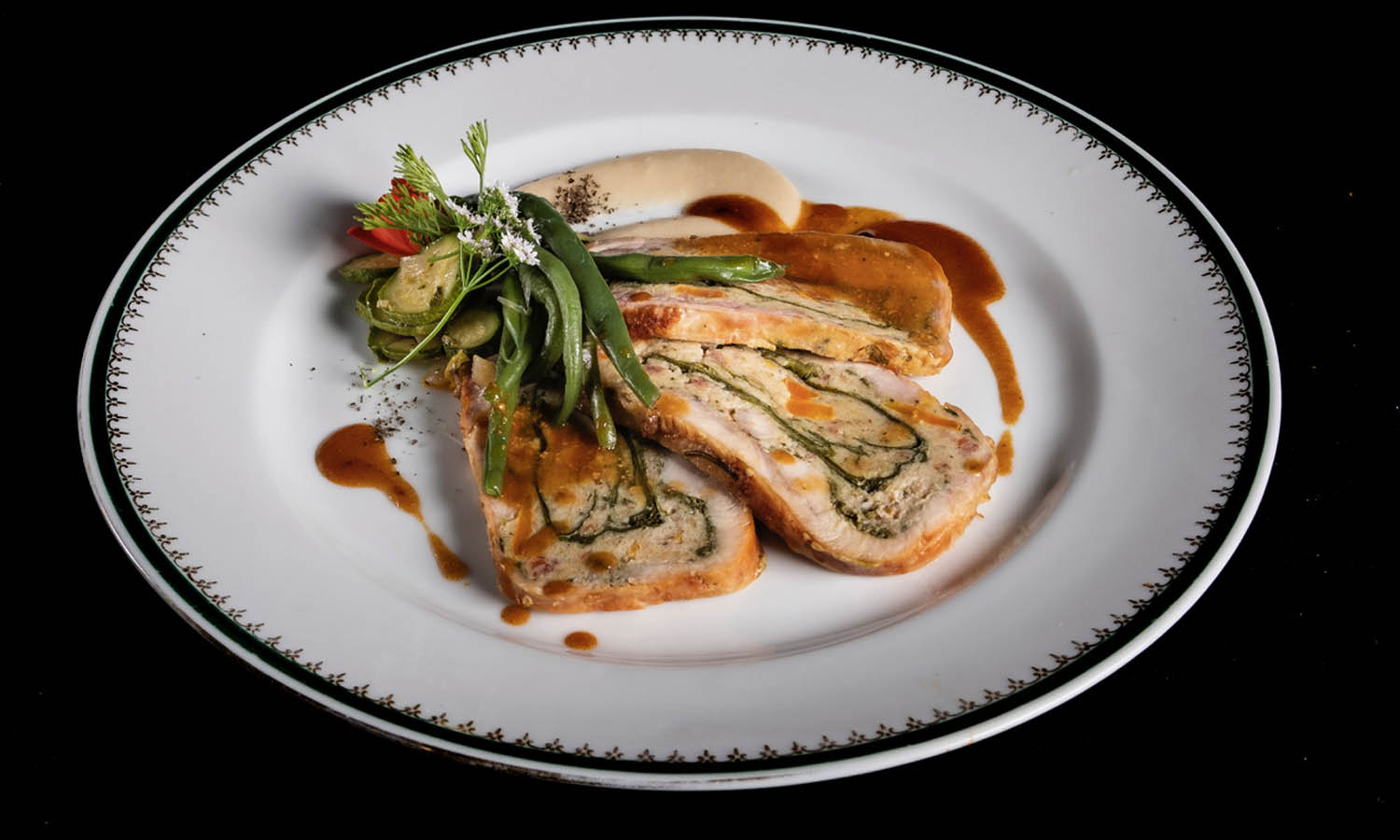 Ricetta "Coniglio ripieno alle erbe" - chef Simone Circella - La Brinca - Ne