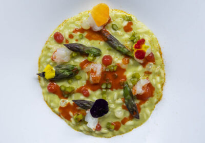 Ricetta stellata "Risotto Carnaroli cotto nel latte di capra, asparagi, agrumi e scampi nostrali" - chef Antonello Sardi - Serrae di Villa Fiesole * - Fiesole