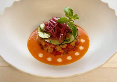 Panzanella Romana, gazpacho di anguria, cetriolo alla menta e cipolla rossa in carpione - ricetta chef Emidio Ferro - Contempo - Roma
