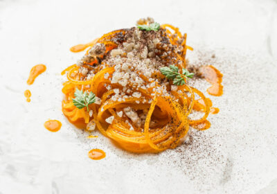 Ricetta stellata "Spaghettino alle carote, geranio odoroso e caprino" - chef Andrea Pasqualucci - Moma * - Roma