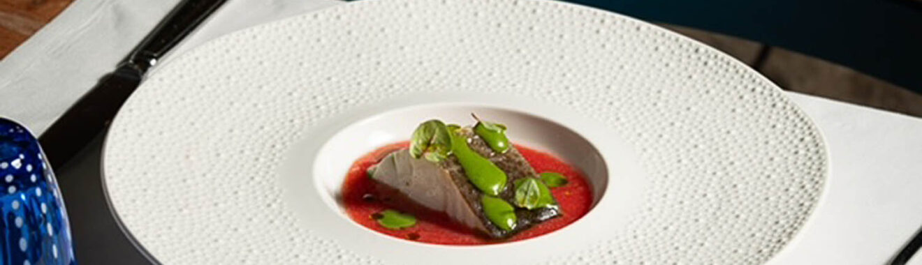 Ricetta "Baccalà cotto in acqua di Mhare, coulis di pomodoro e pesto di basilico" - chef Andrea Costabile - Mhare - Capri