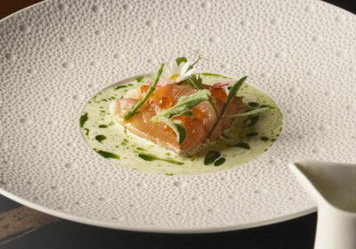 Ricetta "Ricciola, burro agli agrumi, finocchietto e ikura" - chef Roberto Conti - Casa Camperio - Milano